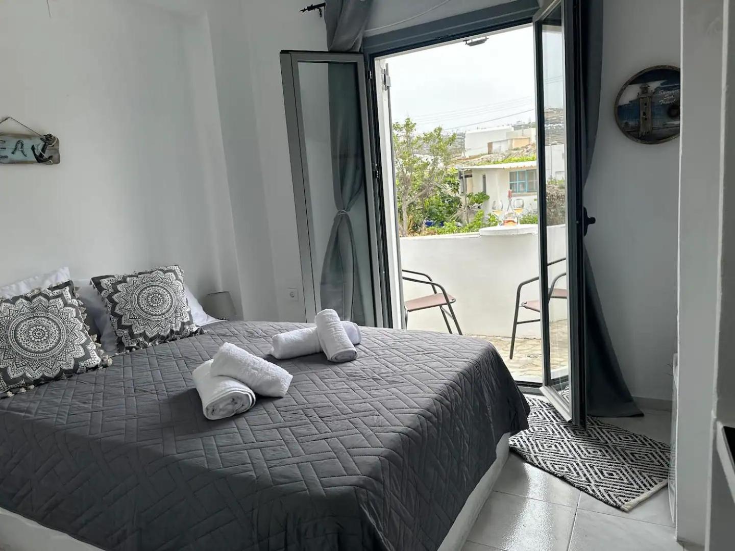 Nicole Rooms Santorini Вотон Экстерьер фото