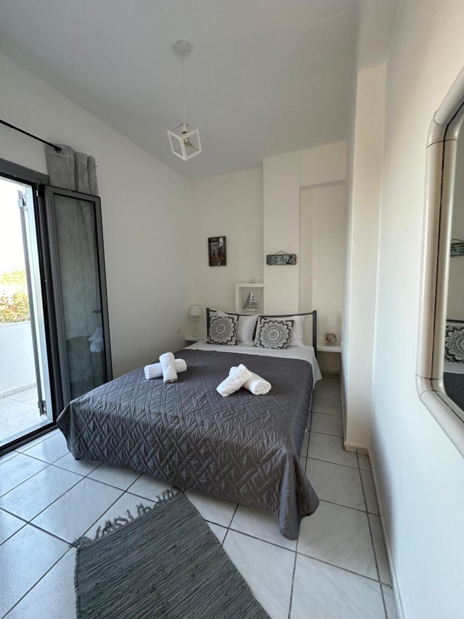 Nicole Rooms Santorini Вотон Экстерьер фото
