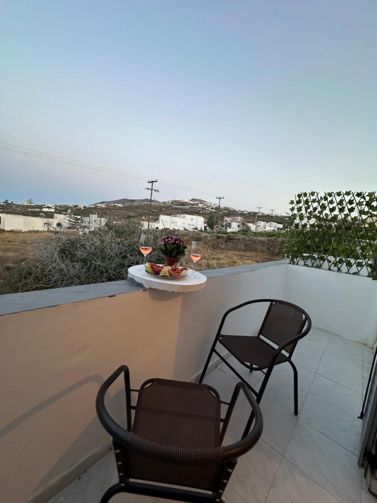 Nicole Rooms Santorini Вотон Экстерьер фото